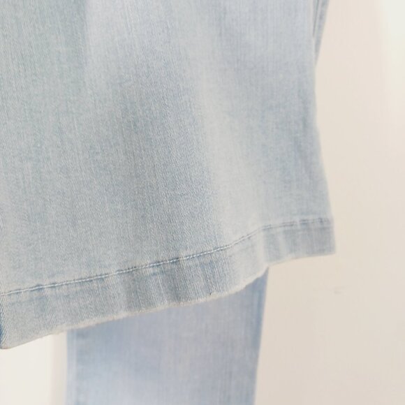 Spanx Light Wash, High Rise, Flare Leg, Pull On Sculpting Jeans, Size Small - Picture 8 of 16